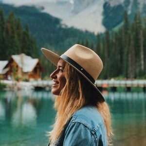 Meet your Posher, Alice